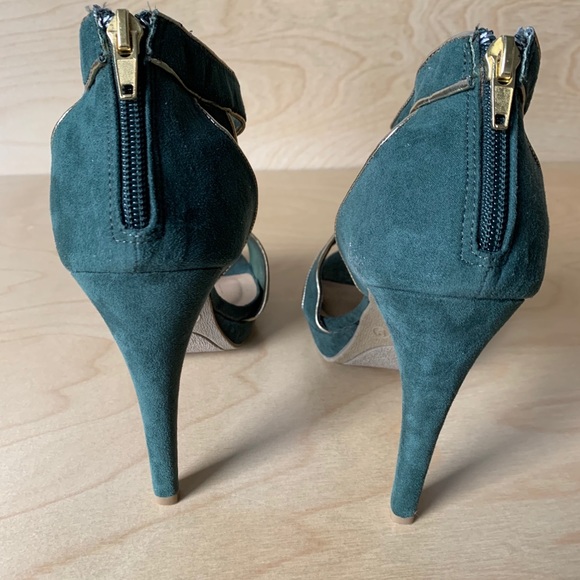 Green and gold strappy heels - Picture 4 of 4